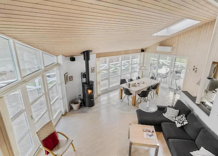 Ferienhaus Stunning In Sydals With Wifi